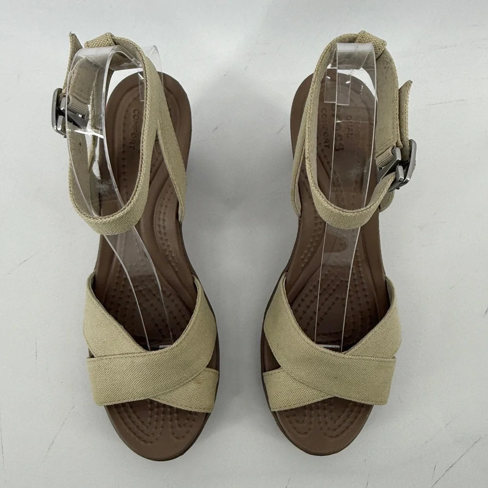 Crocs Leigh II Cross Strap Ankle Wedge Sandal Beige Khaki Women 6 Strappy Vacay